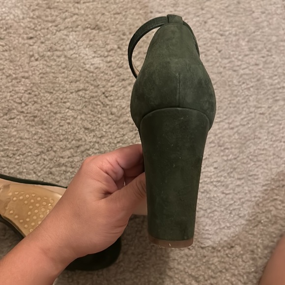 Gently worn - worn twice olive green Aldo chunky heel strap sandal - Picture 3 of 3
